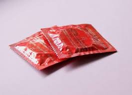 Padahal, kondom dengan fitur lain, bergerigi misalnya, justru memberikan sensasi lain. Cara Beli Kondom Terbaik Dan Paling Aman Di Indonesia