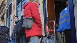 Les exercices sont composés d'enchainements harmonieux et fluides avec pour objectif de renforcer, améliorer la. A Arras Le Nombre De Beneficiaires Du Secours Populaire Ne Cesse D Augmenter