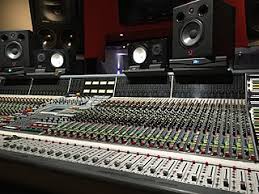 On average, music producers make about $95,000 a year. Becoming A Music Producer Job Description Salary Education