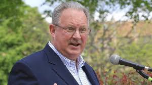 Belleville IL mayor gets endorsements for re-election