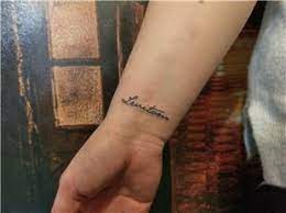 Name tattoo with infinity symbol sonsuzluk isareti isim dovmesi tattoos with kids names baby name tattoos infinity tattoos. Yazi Isim Dovmeleri Cesitleri Kategori Tattoo Piercing