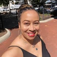 Andrea Bauza's Instagram, Twitter & Facebook