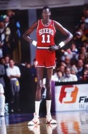 Bol's mom was 6'10, his dad was 6'8, and his sister was also 6'8. Manute Bol S Son Looks To Follow In His Father S Very Large Footsteps The Washington Post