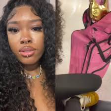 This girl's friend of four years left her stranded at Baltimore Airport,  failing to pick her up as planned, despite her traveling from Atlanta to  stay with the friend for weeks leading