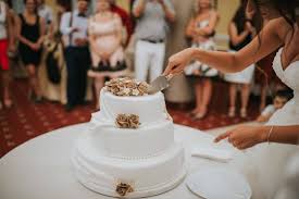 Musik Fur Das Anschneiden Der Hochzeitstorte Songs Beste Ideen Hochzeitstorte Lied Hochzeitstorte Musik Hochzeitstorte