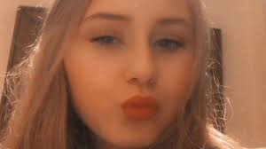 Glücklich lächelt loredana zefi das baby in ihren arm an, das sie mit großem augen anschaut. Loredana Wollny Wunschte Harald Ware Mein Papi Geworden Promiflash De
