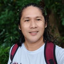 Moshe James's Instagram, Twitter & Facebook