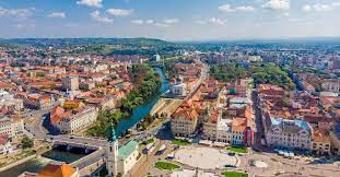 In prezent te poti bucura de piesele expuse in acest castel. Ce Poti Face Intr Un Weekend In Oradea Blogul Travelminit Ro