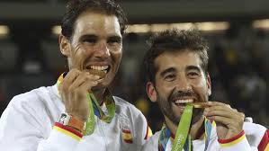El país europeo tiene en su haber 577 medallas olímpicas en las ediciones de los juegos de verano, las cuales se reparten en 206 de oro, 178 de plata y 193 de bronce. Por Que Los Atletas Muerden Las Medallas Olimpicas