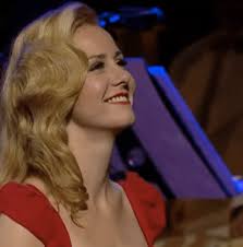 Entrevista a Julia Möller, protagonista de El Fantasma de la Ópera y La  Bella y la Bestia