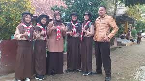 Siswa/i dan mahasiswa memanfaatkan gawai dan. Libur Selama Pandemi Corona