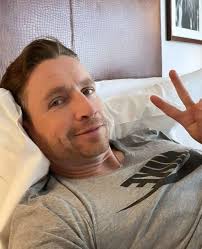 Greg wayne Lester he's a scammer he scammed my friend..