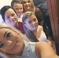 The boss Tony Bolger with his first born grandchild Cathy Flynn and 6 of  his 24 great grandchildren , Becky , Naoise , Seamus , Leah , Jay and Tilly  💖💖