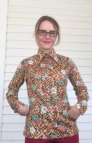 Be it color or subject that lands an fp pattern in the funky realm, all of these unique wallpapers will add some serious character to your space. 70s Hippie Print Blouse Top Funky Floral Maze Vintage Xs Gold Beige Clothing Tops Tees Valresa Com