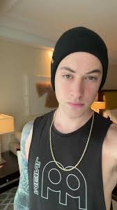 One-Handed Drum Pass Demonstration