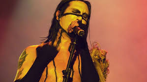 A civil lawsuit in the case of marilyn manson's crotch vs a detroit security guard's head has finally been settled out of court. 20 Things Only Marilyn Manson Fans Will Understand