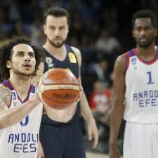 3 mart'taki randevudan önce, türkiye ve avrupa basketbolunun geleneksel rekabetlerinden birinin yakın ve uzak geçmişine göz attık. Fenerbahce Beko Anadolu Efes Maci Ne Zaman Saat Kacta Spor Haberleri