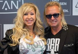 Michael explains some of the main reasons to choose binary options trading as a lucrative means to earn money online. Die Geissens Heute Bei Rtl Zwei Maulkorb Fur Carmen Geiss Davina Und Shania Ganz Allein Zuhaus News De