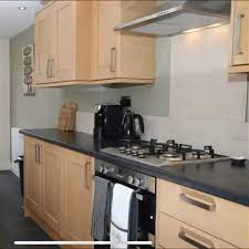 Grey kitchen cabinets oak worktop offcuts f95zone shelterlogic. Oak Kitchen Units For Sale In Uk View 82 Bargains