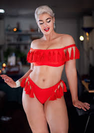 Become a patron of stefania ferrario today: Stefania Ferrario On Twitter The Tassel Is Worth The Hassle