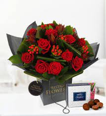 Check spelling or type a new query. Anniversary Flower Delivery Free Chocs Anniversary Flowers 6 Red Roses Prestige Flowers Red Roses Bouquets Garden Outdoors Clinicadelpieaitanalopez Com
