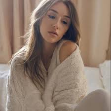 Rebecka “Bella” Collins