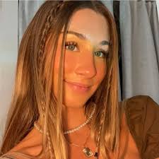 Kendall Krohn's Instagram, Twitter & Facebook