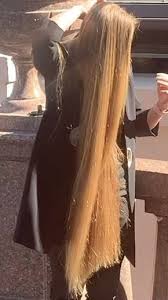Have you ever started cutting long layers on long thick hair and found yourself getting lost in the cut? Video Julia Outside Part 1 Long Hair Styles Long Blonde Hair Very Long Hair