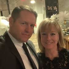 What parenting classes are recommended for an expecting mother?