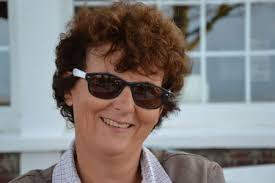 Catherine CONTY, 65 ans (PETIT BOURG, AMIENS, PARIS)