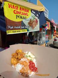 Bagi mayoritas masyarakat indonesia, masakan jika tidak dilengkapi dengan sambal jadi kurang sempurna. Nasi Ayam Cincang Pokku Nasi Nasi Ayam Cincang Pokku Facebook