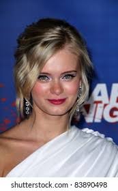 Paxton Sara Photos, Images & Pictures