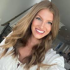 Bailey Hardin's Instagram, Twitter & Facebook