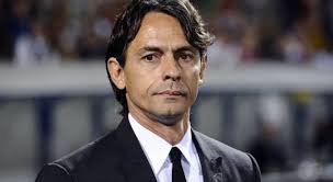 Filippo inzaghi, född 9 augusti 1973, är en italiensk tränare och före detta fotbollsspelare som bland annat spelat för och även tränat ac milan. Chi E Filippo Inzaghi Biografia Vita Privata E Curiosita