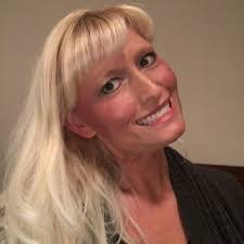 Tracy Hutchins's Instagram, Twitter & Facebook