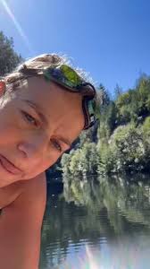 THE giant hairy British drag monster with a very good American accent,  @baby.lame came across the pond and over the poles and is here in my town  for 2 weeks. Great to hang a bit after working online ...