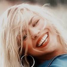 Natasha Curtis (curtisiee)