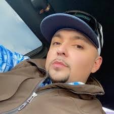 Saul Deras's Instagram, Twitter & Facebook