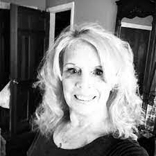 Jeanne Meadows's Instagram, Twitter & Facebook