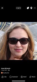 Hello my name is Anna Richards and i'm 49 years young 😆 Looking for  someone who likes to play battle royal 0 build (as I don't understand how  to do the building