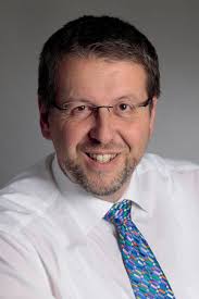 DECHEMA_aktuell_12_15 1..8