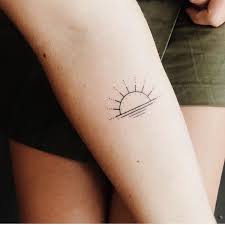 2 122 Likes 15 Comments Tattoosmiini Tattoosmiini On Instagram Si Os Ha Gustado Compartirlo Con Amig S Y Dar Elbow Tattoos Sunset Tattoos Sun Tattoos