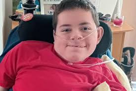 Parents of teenager with severe scoliosis warn their son 'will die' if he  'doesn't get urgent medical care'