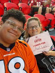 Logan Swanson (@SwanSauce)