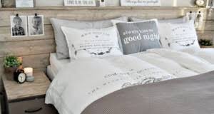 Parcourez les photos de chambres scandinaves pour trouver des idées de décoration de chambre adulte nordique et un plan d'aménagement de chambre. Deco Chambre Adulte Idee Deco Chambre A Coucher