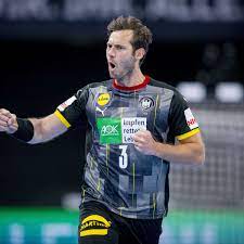 Handball ist eine sportart, bei der zwei mannschaften mit je sieben spielern (sechs feldspieler und ein torwart) gegeneinander spielen.das ziel des spiels besteht darin, den handball in das gegnerische tor zu werfen und damit ein tor zu erzielen. Handball Deutschland Bereit Fur Olympia Dhb Team Gewinnt Drei Nationen Turnier