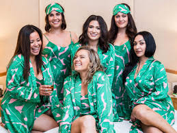 Untuk episode/bab 7 sampai full episode kamu di wajibkan untuk memiliki. Shhh I Love You Episode 1