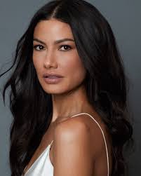 Jackie Lord's Instagram, Twitter & Facebook