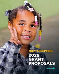 🌟 Meet Tracy Pindell, one of BCF's Program Officers! A Baltimore native  who grew up just across from Pimlico Racetrack, Tracy fondly remembers  watching the Preakness Stakes from her bedroom balcony. She