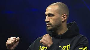 Luptătorul român consideră un avantaj faptul că badr hari nu va fi susținut de suporterii săi, pentru că în olanda există o mare comunitate de marocani. Rbjbzskszsupjm